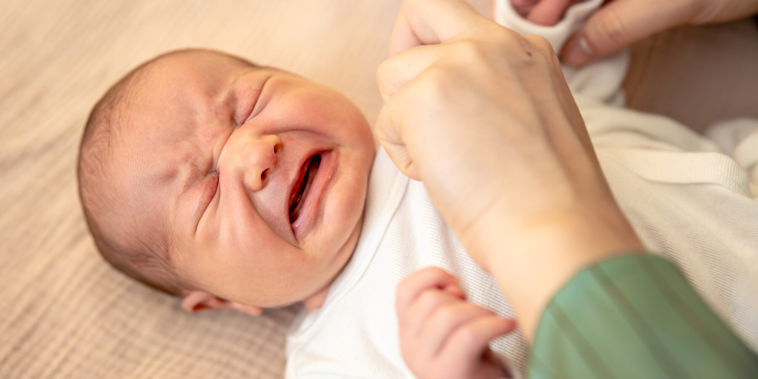 Baby menangis tak henti baby colic